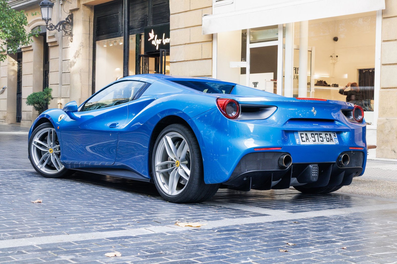Ferrari GTC4Lusso T